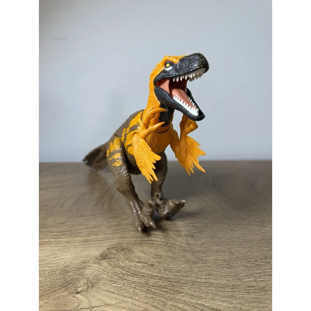 Mattel Jurassic World Rebirth Wild Roar Utahraptor 12in Orange/Brown Works